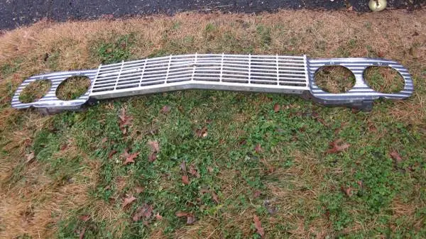 1964 CHEVY CAR GRILL