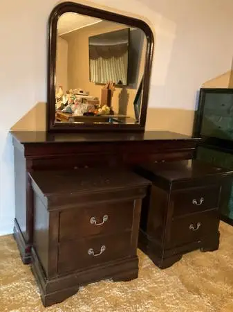 Six drawer dresser Mirror and two nightstands