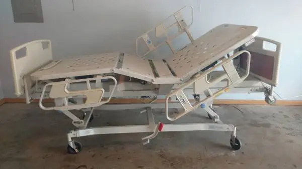 Adjustable Electric Homecare/Hospital Bed - Hill-Rom P1400