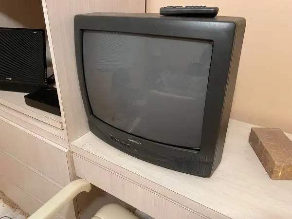 TUBE CRT TV TELEVISION
