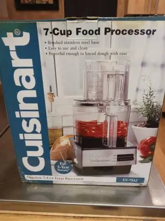Cuisinart EV-7SA2 7 Cup Food Processor Brushed Chrome New