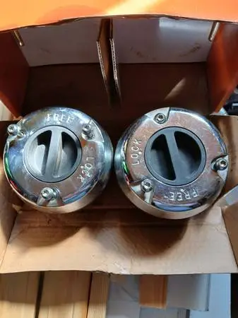FORD DANA 60 MANUAL HUBS