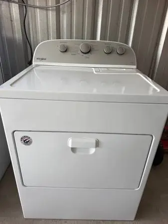 WHIRPOOL DRYER (FREE DELIVERY AND INSTALLATION)