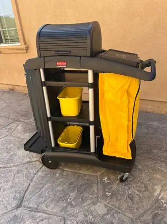 New Rubbermaid high-security cart commercial