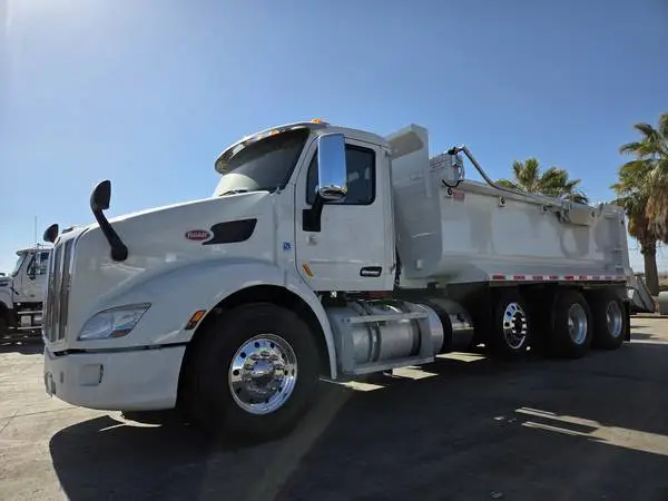 2019 PETERBILT 579 SUPER 10