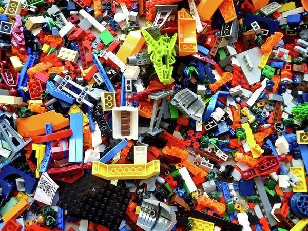 I buy legos and Minifigs