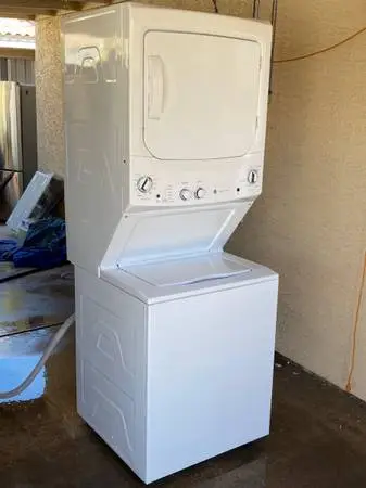 27” STACKABLE GE WASHER/ GAS DRYER