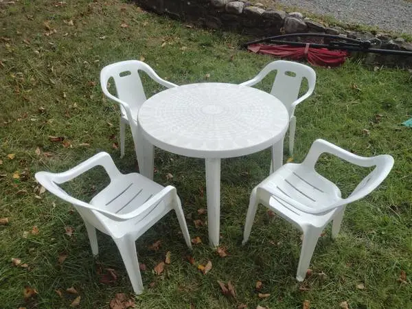 White resin patio table and chairs