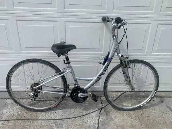 Specialized Crossroads Sport Step Thru Road Bike 21 speeds 700 series