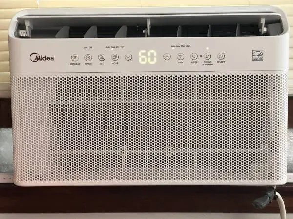 Midea U-shaped 12,000 BTU window air conditioner | Needs Work!