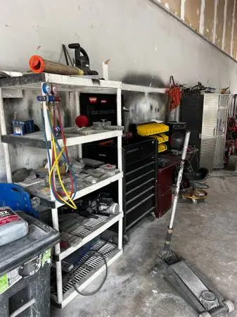 Auto body shop for sale!