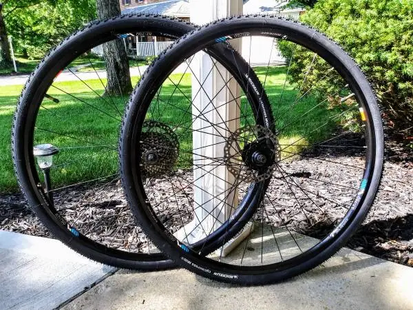 Bontrager AT-750 Sport Double-Walled 700c Clincher Wheelset