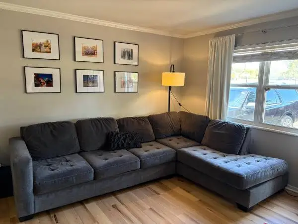Sectional sofa / couch