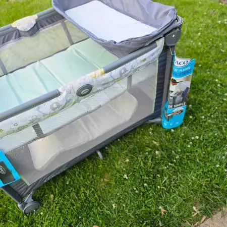 GRACO PACK AND PLAY WITH BASSINET AND CHANGING TABLE