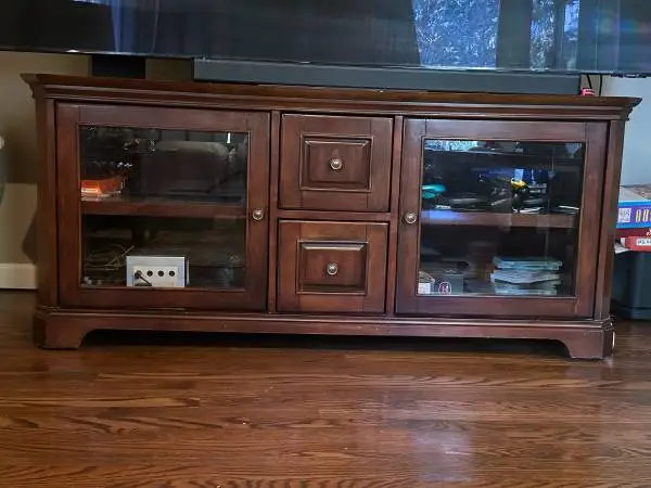 Excellent TV Console Caninet