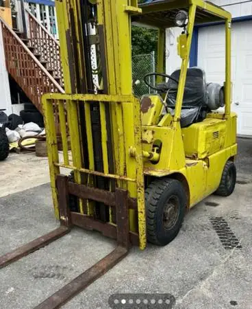 Mitsubishi FG25 5,000 LB 19’ high 3-stage Forklift LP-Gas Pneumatic tires - lo