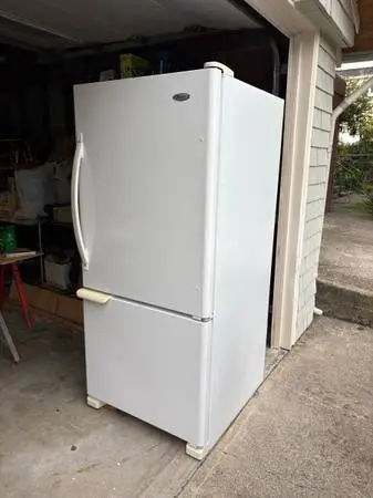 Whirlpool Bottom-Freezer Refrigerator