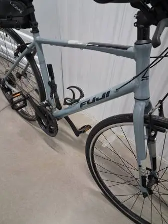 Fuji Absolute 2.1 hybrid fitness bike GREAT