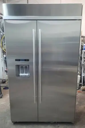 Jenn Air 48 built in refrigerator, water and ice.