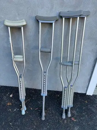 Adult, Kid, small adult crutches (46-52, 52-510)