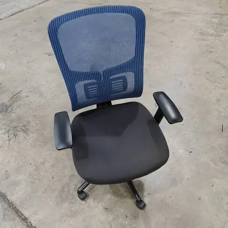 Pre-Owned Staples Task Chair-2 Available