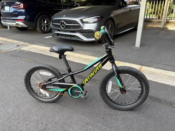 Specialized Hotrock Kids Bike