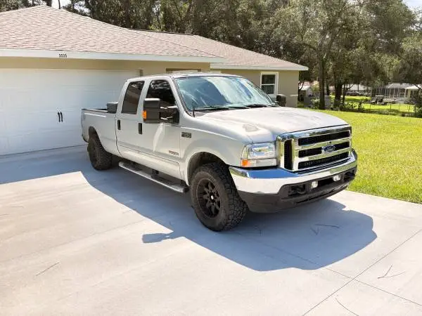 2005 Ford F350 diesel .6.0 V8 2wd super cold ac good tries