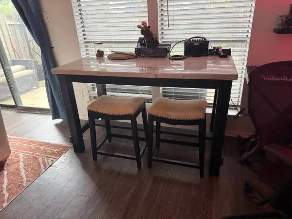 (PRICE DROP) High top table /kitchen island