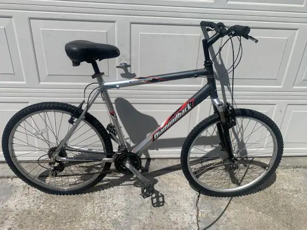 Diamondback Sorrento Mountain Bike 18 speeds 26 tires