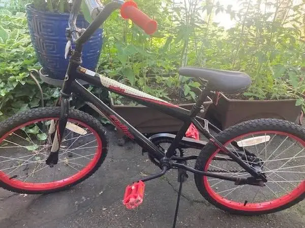 20 Rallye boys one-speed BMX bike, suitable for 7- to 12-year-olds