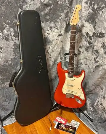 2003 Fender Strat – Strawberry Finish