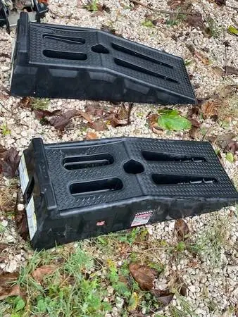 Car drive up ramps