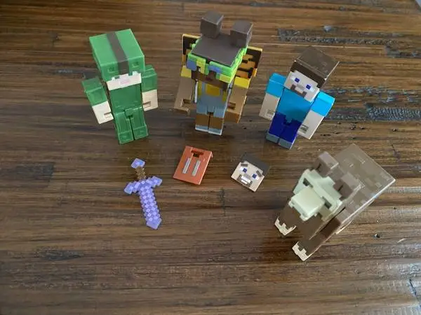 MINECRAFT FIGURES ~ LLAMA ~ FAIRY ~  4 FIGURES