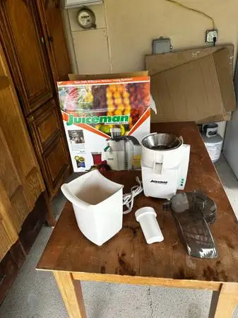 Electric juice, tractor