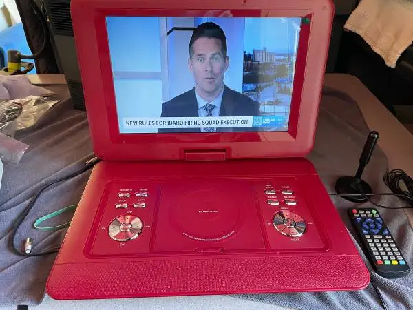 14” Portable TV/DVD player