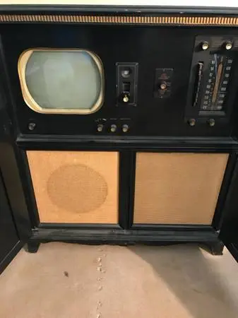 1948 Stromberg-Carlson Radio / TV / Turntable