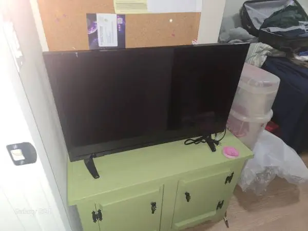 Insignia 32  smart tv