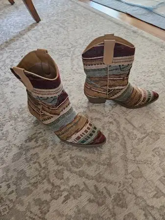 Boots size 71/2
