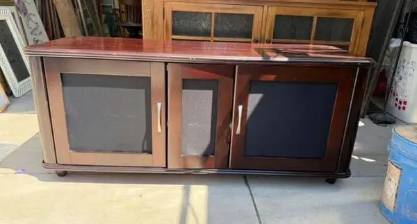 Tv stand