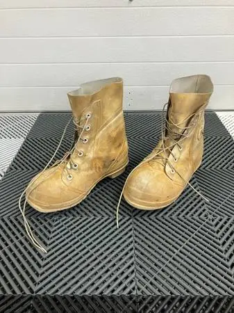 Genuine US Military Arctic Bunny Boots – Size 9 Wide (Fits like 10.5