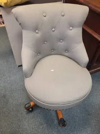 Round Chair On Wheels
