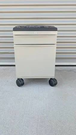 Mobile Pedestal File Cabinet