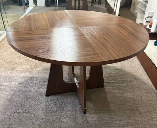 47-inch Round Conference Table for 4-6 People, Wooden Meeting Room Table - Walnu