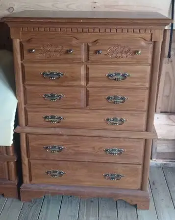 Queen Bedroom Set, multi-pieces