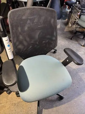 Mesh Back Task Chair