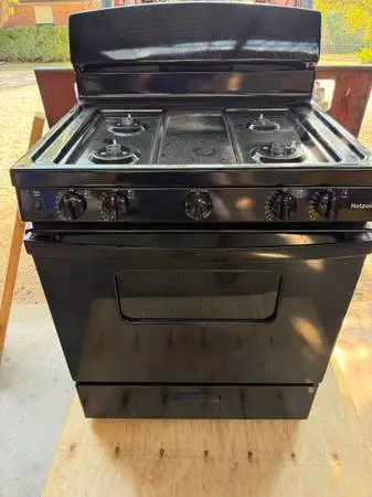 Hotpoint Natural Gas Range
