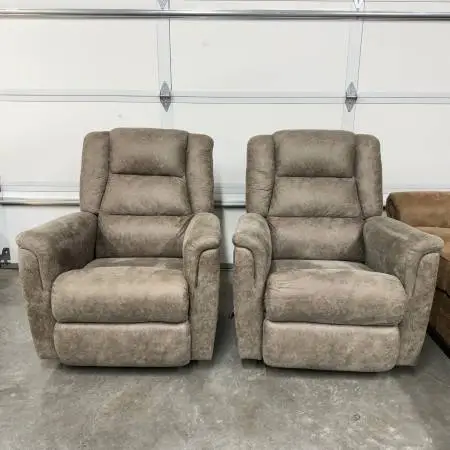 Gorgeous LaZyboy Rocker Recliners