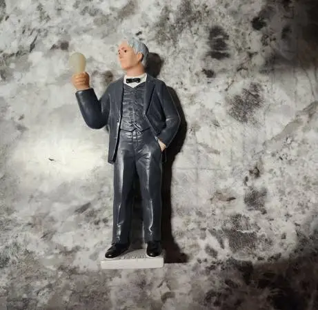 KIKKERLAND EDISON desk ornament