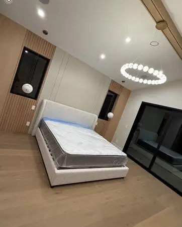 New queen bed Modern Bed and Queen mattress combo