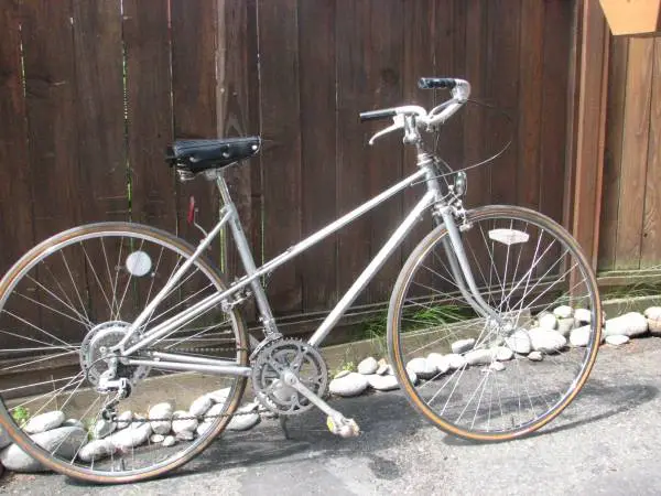 M/L 19Sekai1000Wms.Touring Roadbike,10 spd, 27tires
